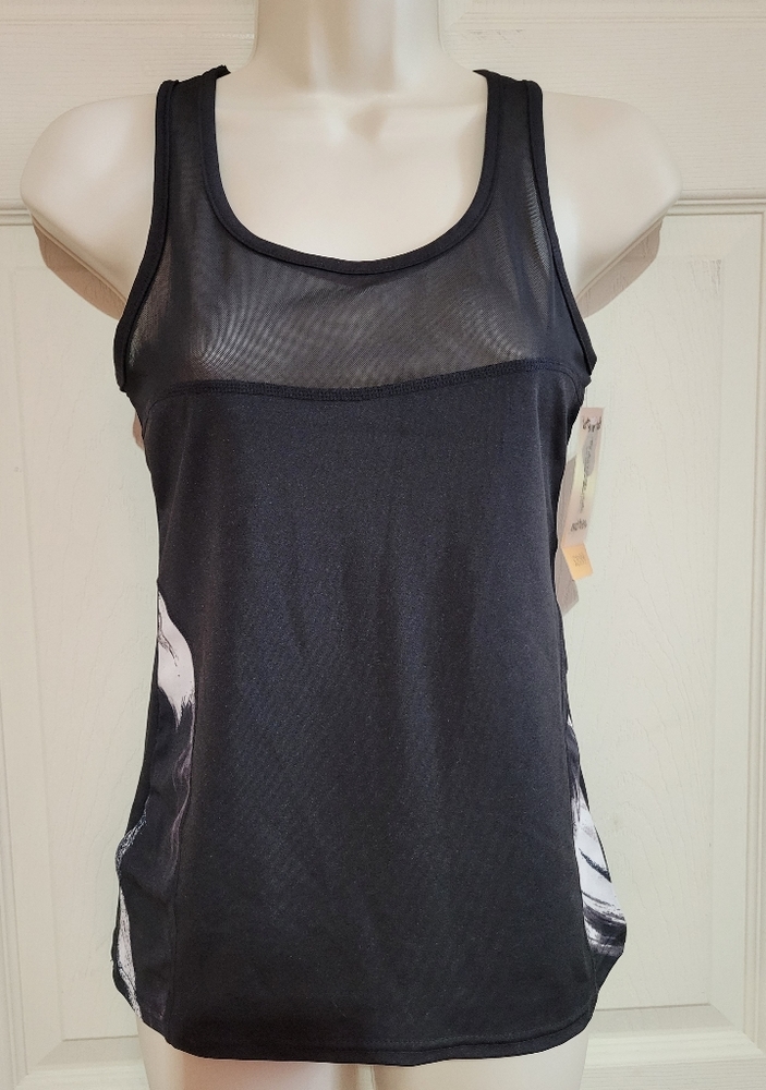 NWT Dolce Bonita Activewear Tank Top Size Medium lightweight wicking